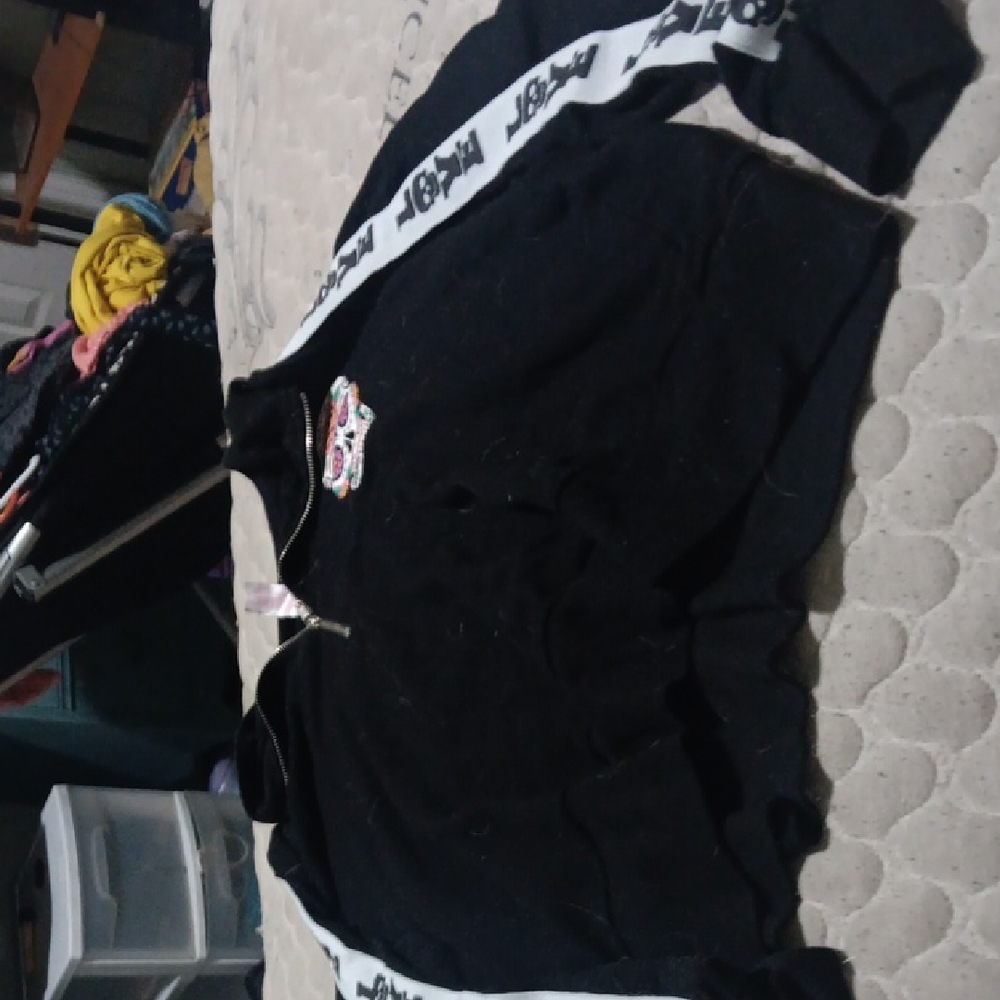 Time and Tru Black V-Neck Sweater